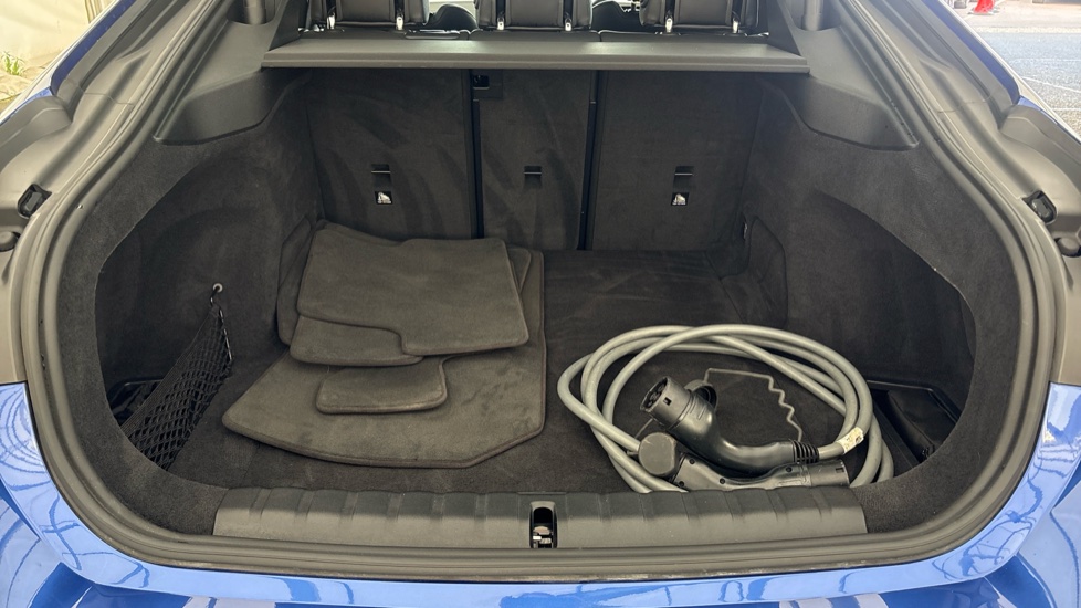 BMW I4 Image 15