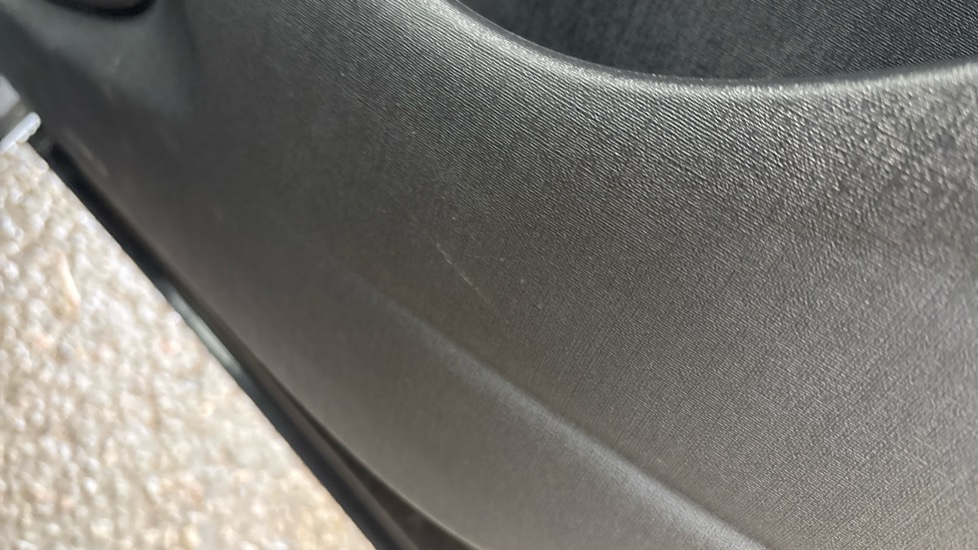 BYD DOLPHIN scratches