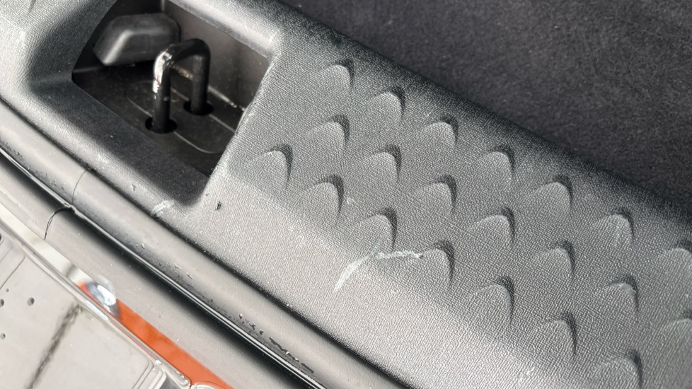 BYD DOLPHIN scratches