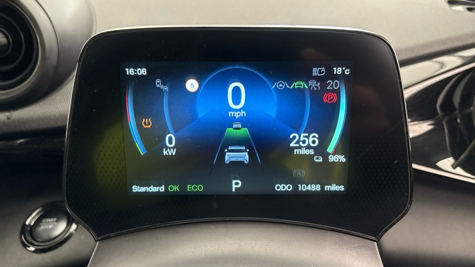 BYD DOLPHIN Image 13