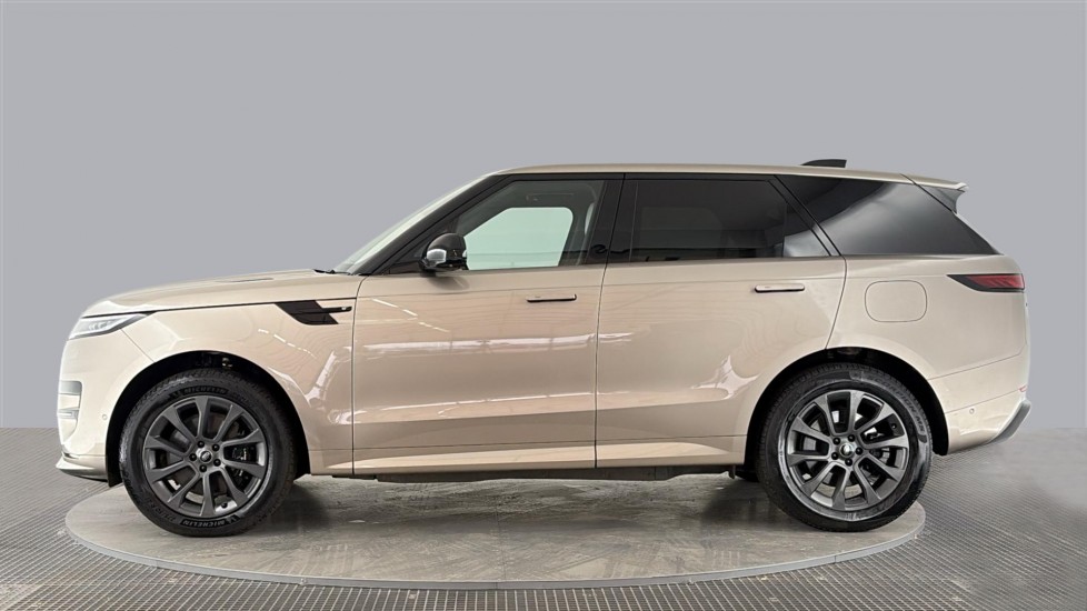 LAND ROVER RANGE ROVER SPORT Image 2