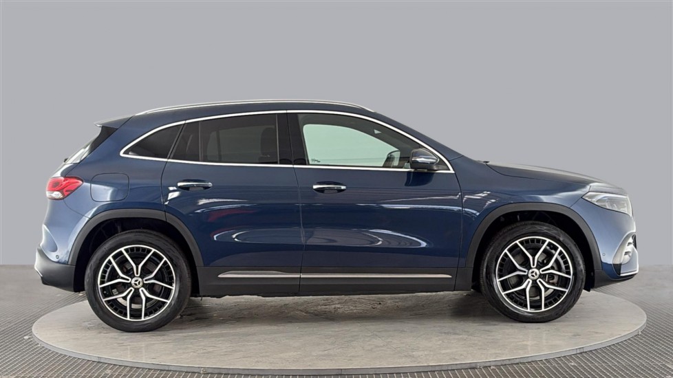 MERCEDES EQA Image 6