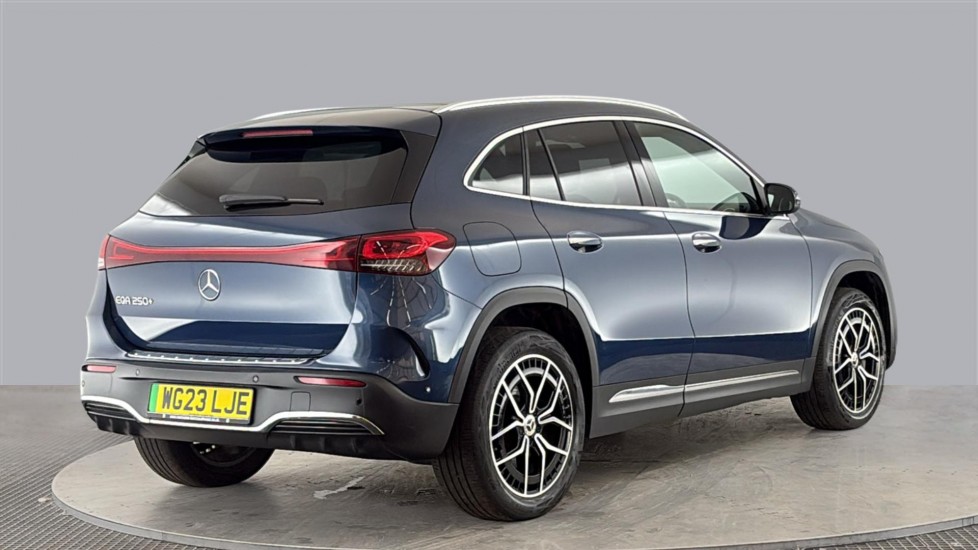 MERCEDES EQA Image 5