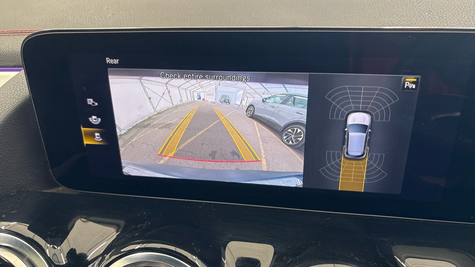 MERCEDES EQA reverse camera