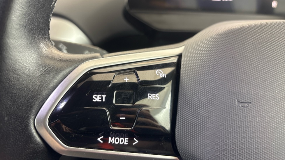 VOLKSWAGEN ID.4 ESTATE 109kW Life Pure 52kWh 5dr Auto
