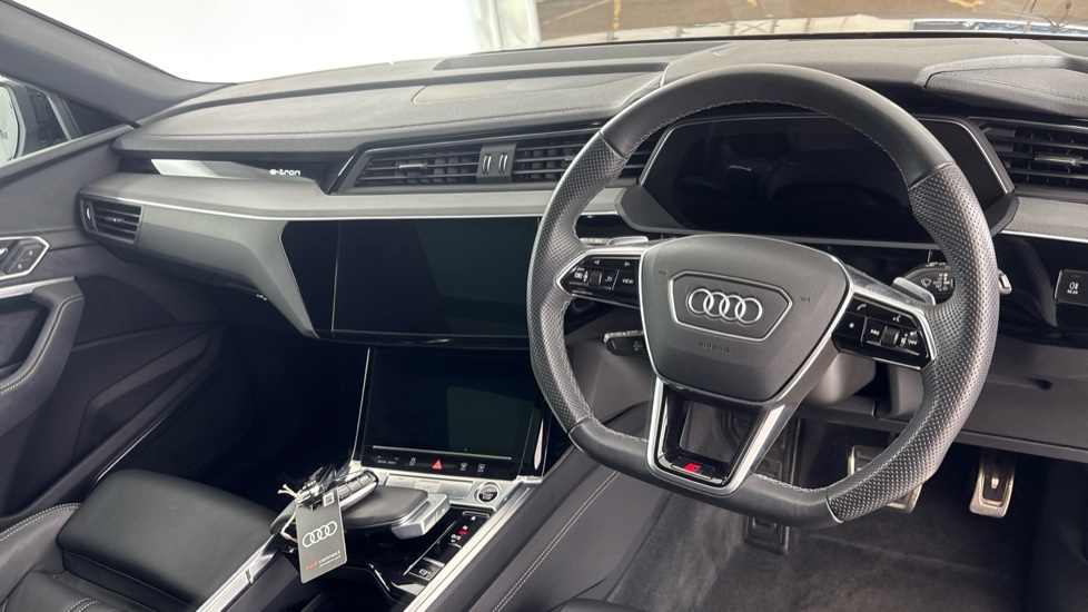 AUDI Q8 E-TRON ESTATE 300kW 55 Quattro 114kWh Black Ed 5dr At [Tech Pro]
