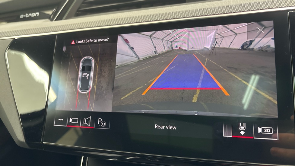 AUDI Q8 E-TRON ESTATE 300kW 55 Quattro 114kWh Black Ed 5dr At [Tech Pro]