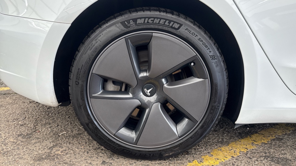 TESLA MODEL 3 SALOON RWD 4dr Auto