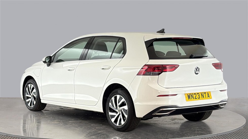 VOLKSWAGEN GOLF Image 3