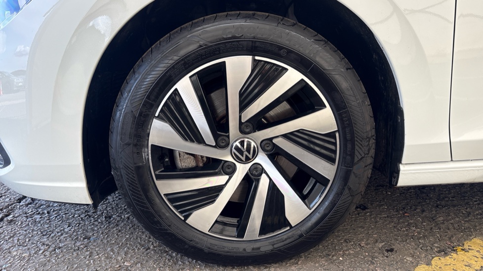 VOLKSWAGEN GOLF Image 17