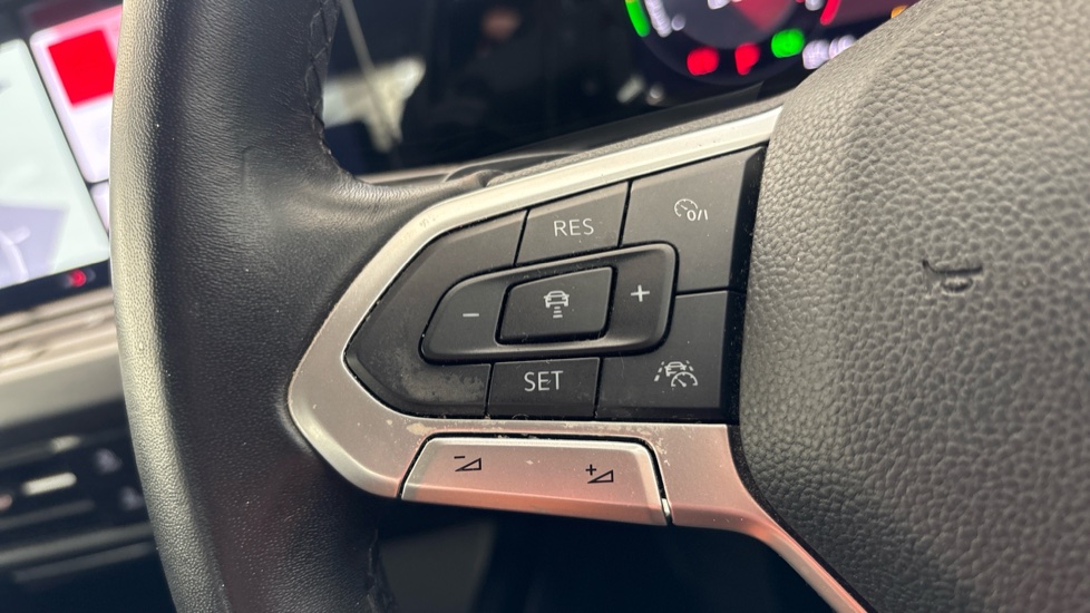 VOLKSWAGEN GOLF Cruise control