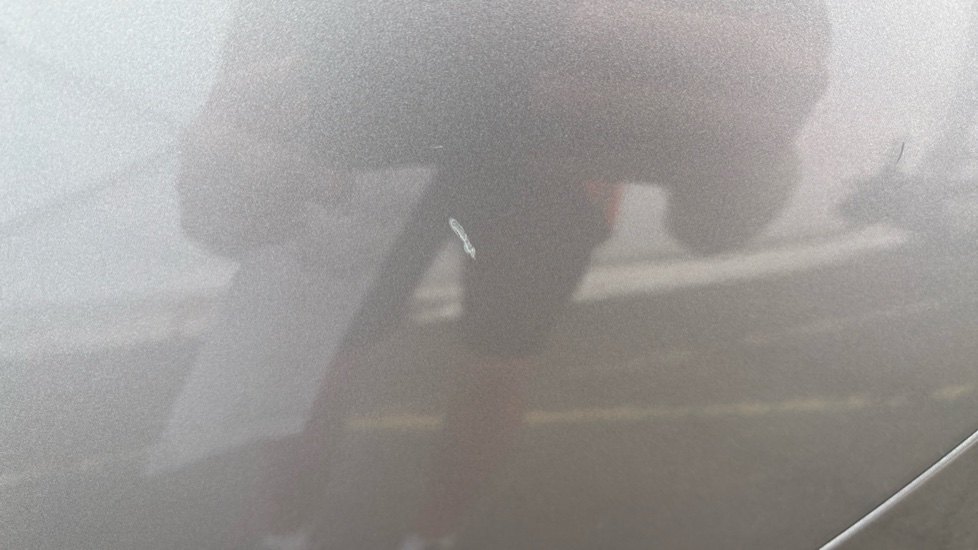 MG MG5 nsr quoter panel scratch