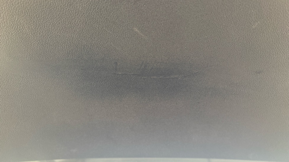 MG MG5 tailgate pad scuffed