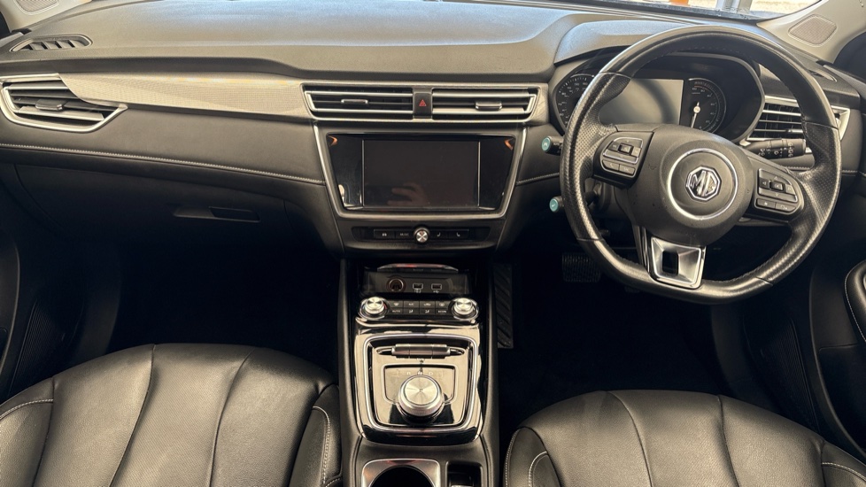 MG MG5 Image 11