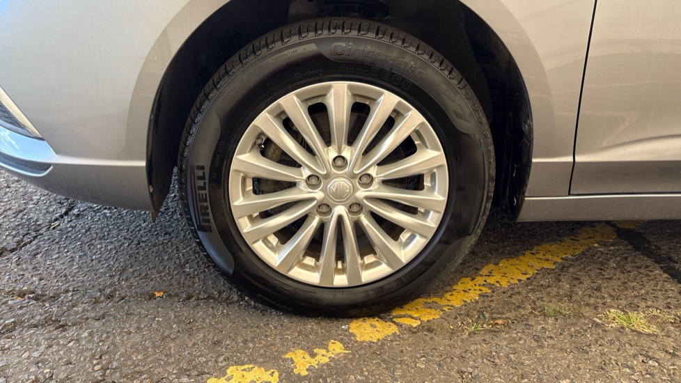 MG MG5 Image 17
