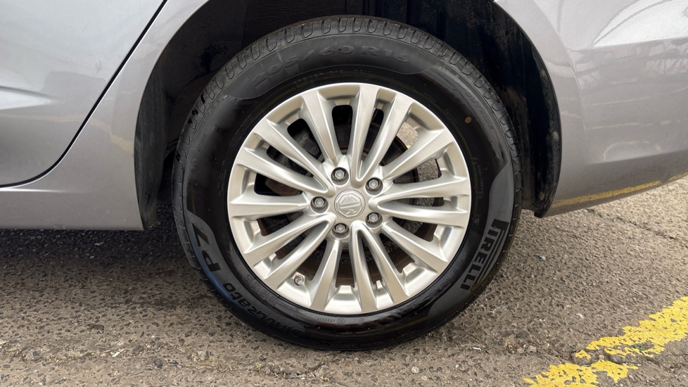 MG MG5 Image 18