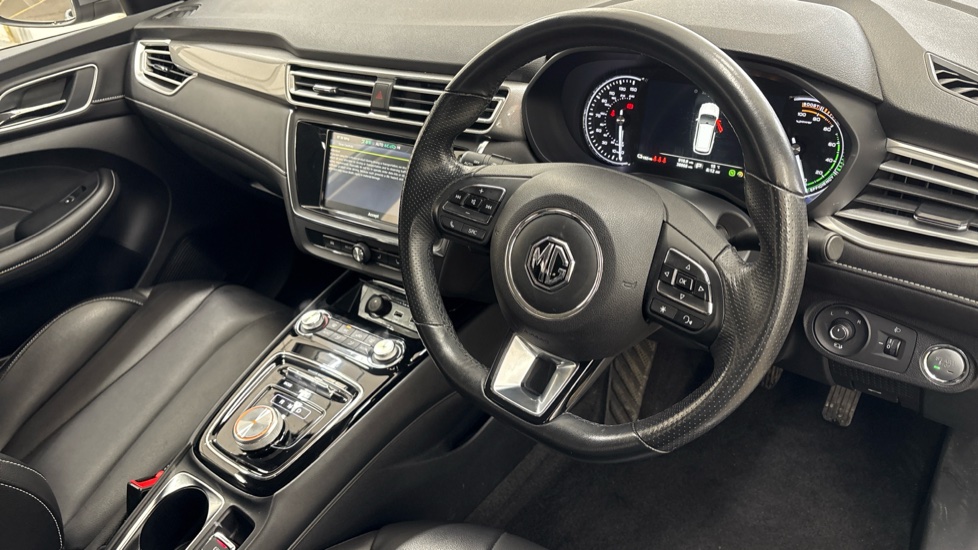 MG MG5 Image 9