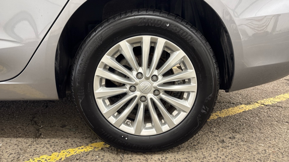 MG MG5 Image 18
