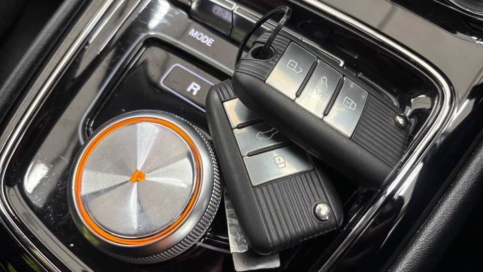 MG MG5 2 keys