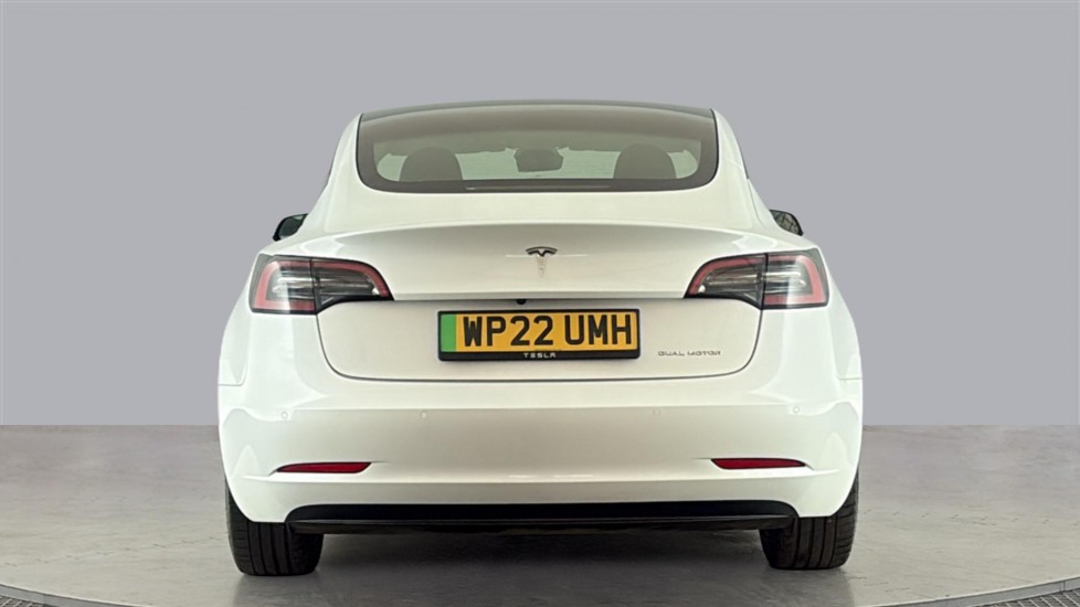 TESLA MODEL 3 Image 4