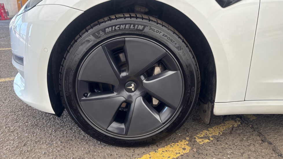 TESLA MODEL 3 SALOON Long Range AWD 4dr Auto