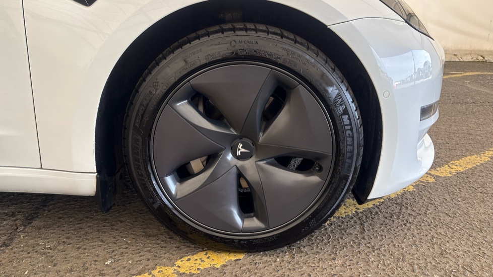 TESLA MODEL 3 SALOON Long Range AWD 4dr Auto