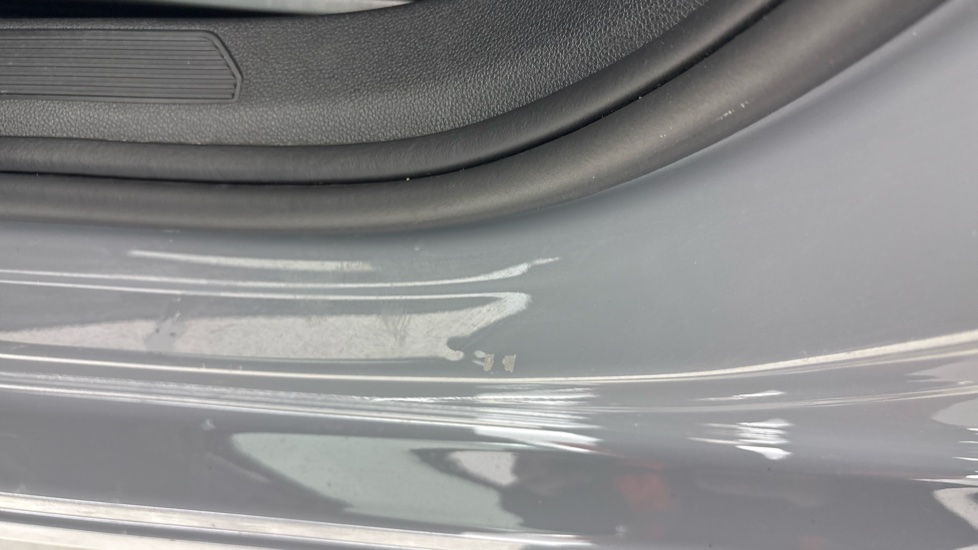 VOLKSWAGEN GOLF dents and scratches