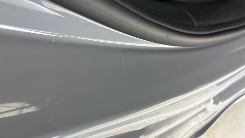 VOLKSWAGEN GOLF dent and scratches
