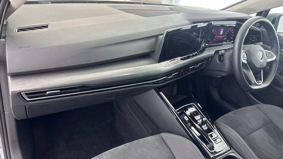 VOLKSWAGEN GOLF Image 10