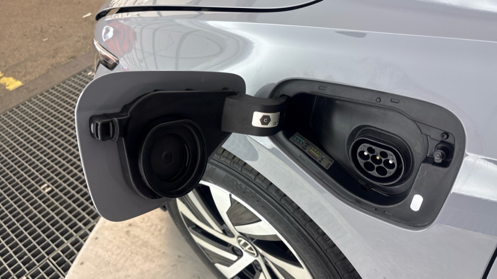VOLKSWAGEN GOLF Image 21
