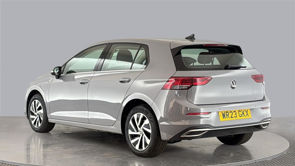 VOLKSWAGEN GOLF Image 3