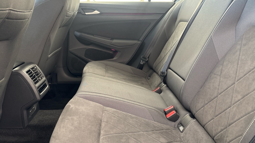 VOLKSWAGEN GOLF Image 14