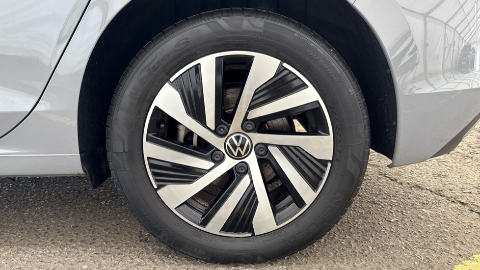 VOLKSWAGEN GOLF Image 18