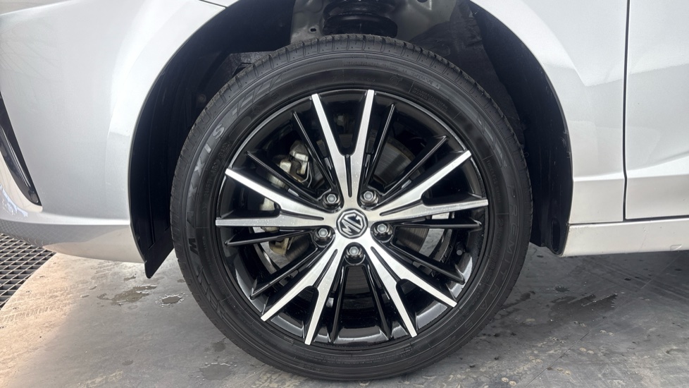 MG MG5 Image 17