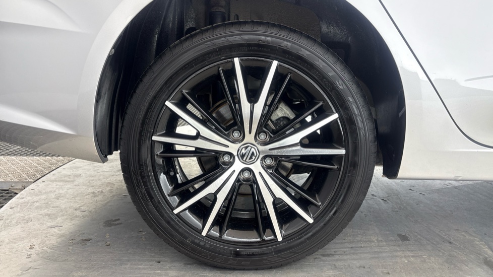 MG MG5 Image 19