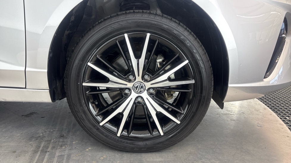 MG MG5 Image 20