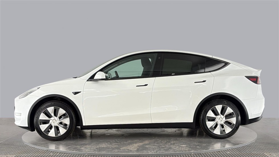 TESLA MODEL Y Image 2