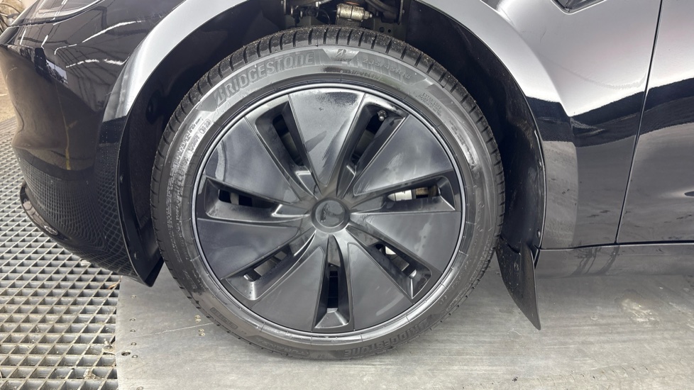 TESLA MODEL 3 SALOON RWD 4dr Auto