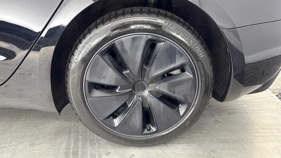 TESLA MODEL 3 SALOON RWD 4dr Auto