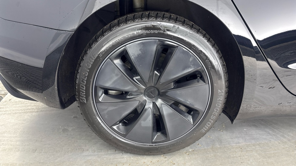 TESLA MODEL 3 SALOON RWD 4dr Auto