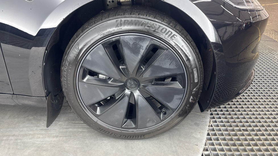 TESLA MODEL 3 SALOON RWD 4dr Auto