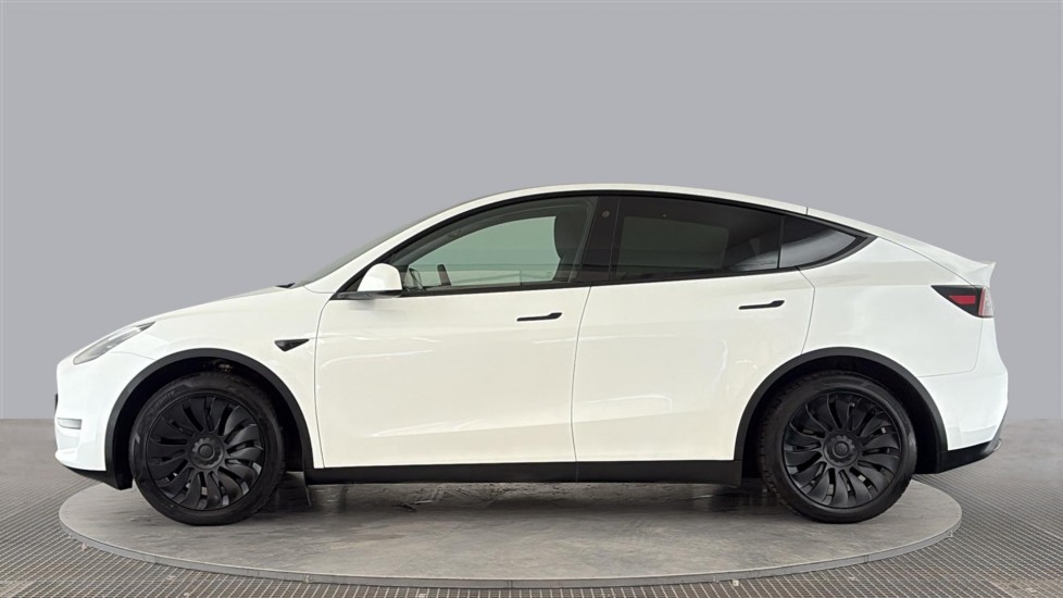 TESLA MODEL Y Image 2
