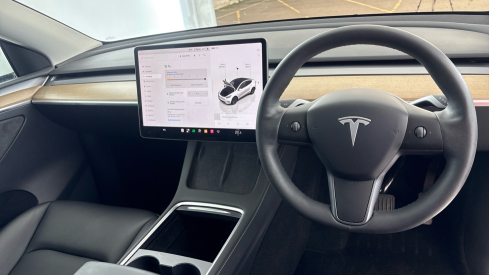 TESLA MODEL Y Image 9