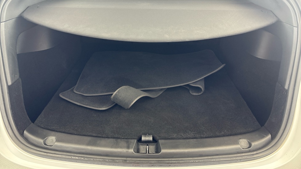 TESLA MODEL Y Image 15