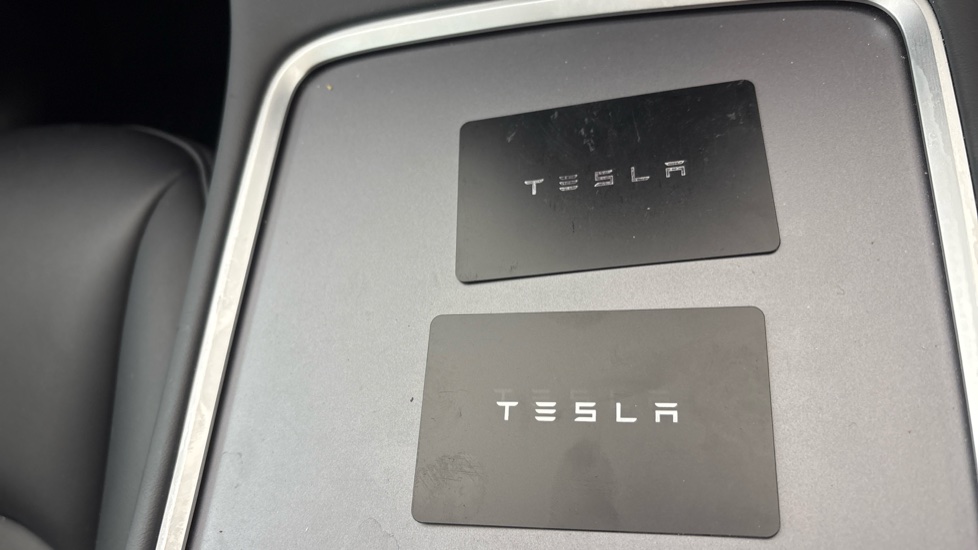 TESLA MODEL Y two keys