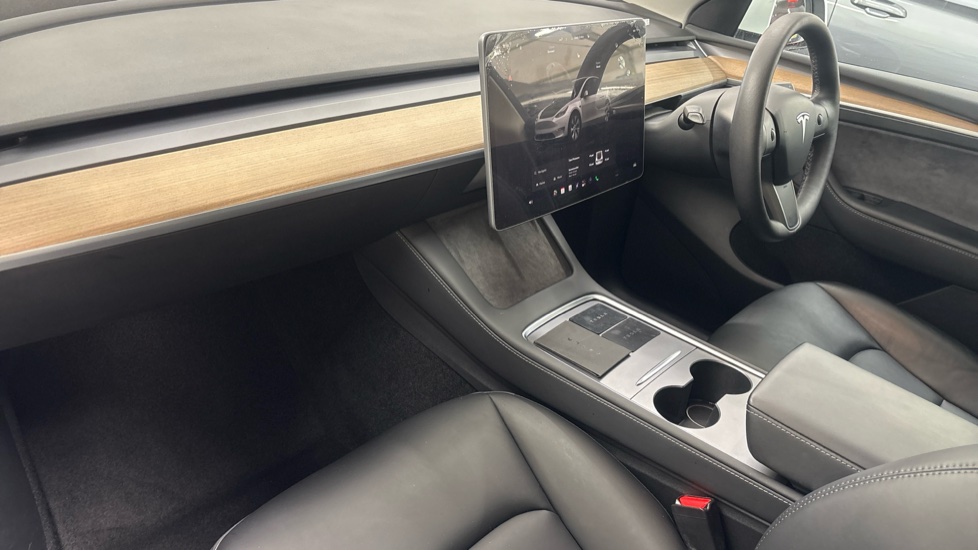 TESLA MODEL Y HATCHBACK Long Range AWD 5dr Auto