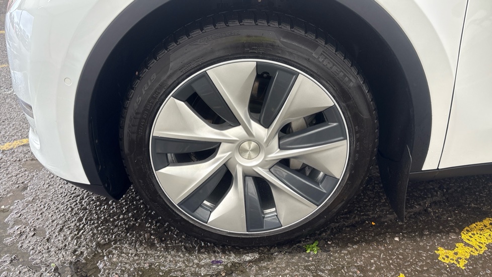 TESLA MODEL Y HATCHBACK Long Range AWD 5dr Auto