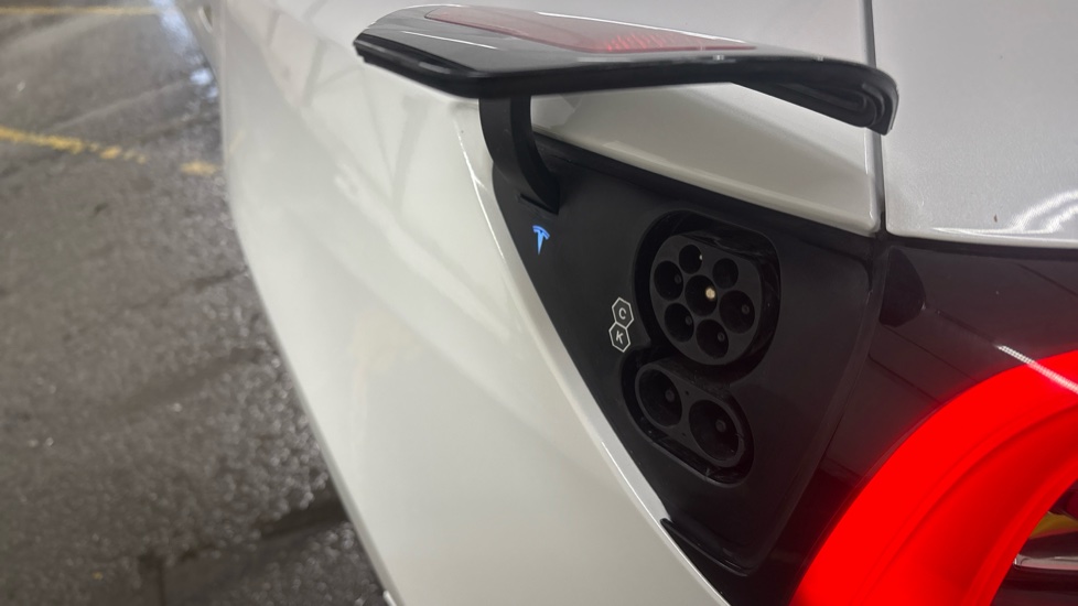TESLA MODEL Y HATCHBACK Long Range AWD 5dr Auto