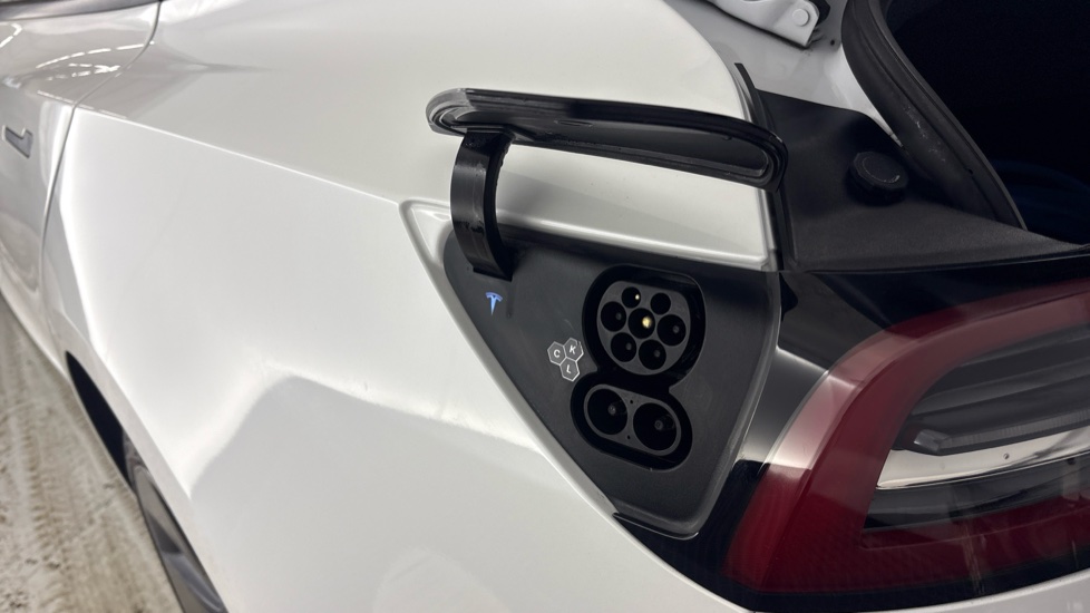 TESLA MODEL 3 SALOON Long Range RWD 4dr Auto