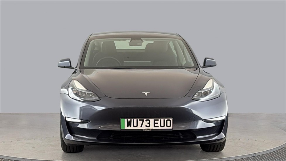 TESLA MODEL 3 Image 8